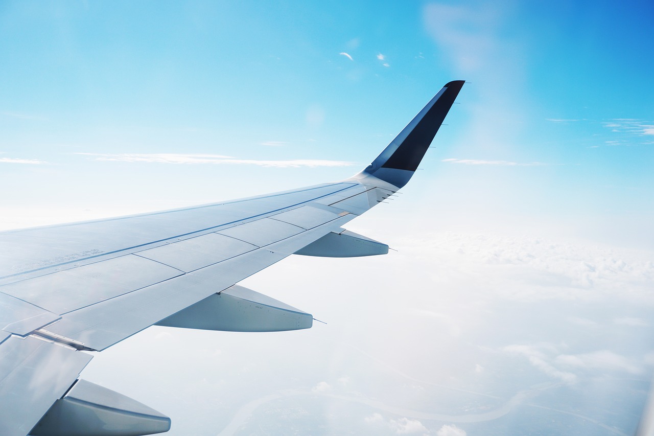 airplane-1670266_1280.jpg