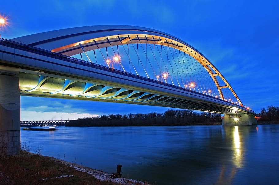 bridge-apollo-danube.jpg