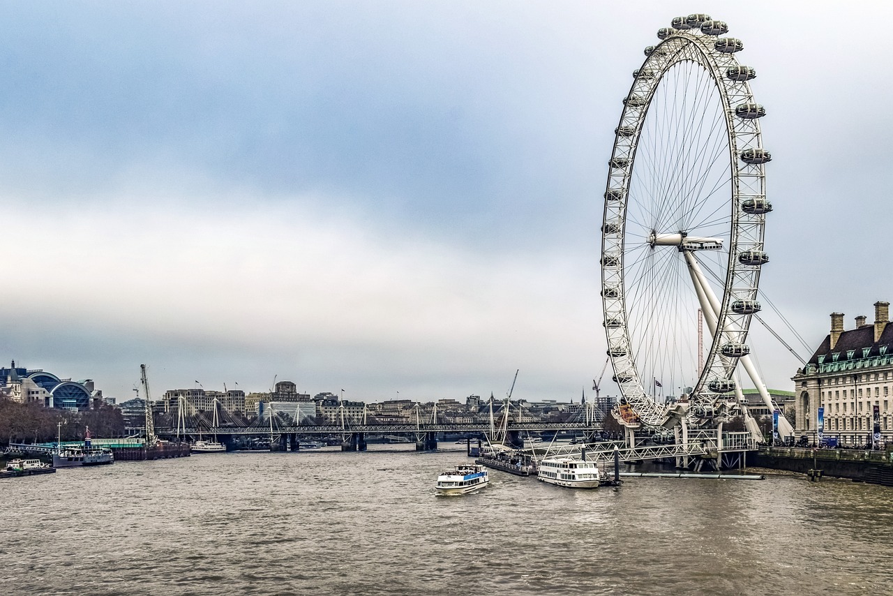 ferris-wheel-g90b9642d4_1280.jpg