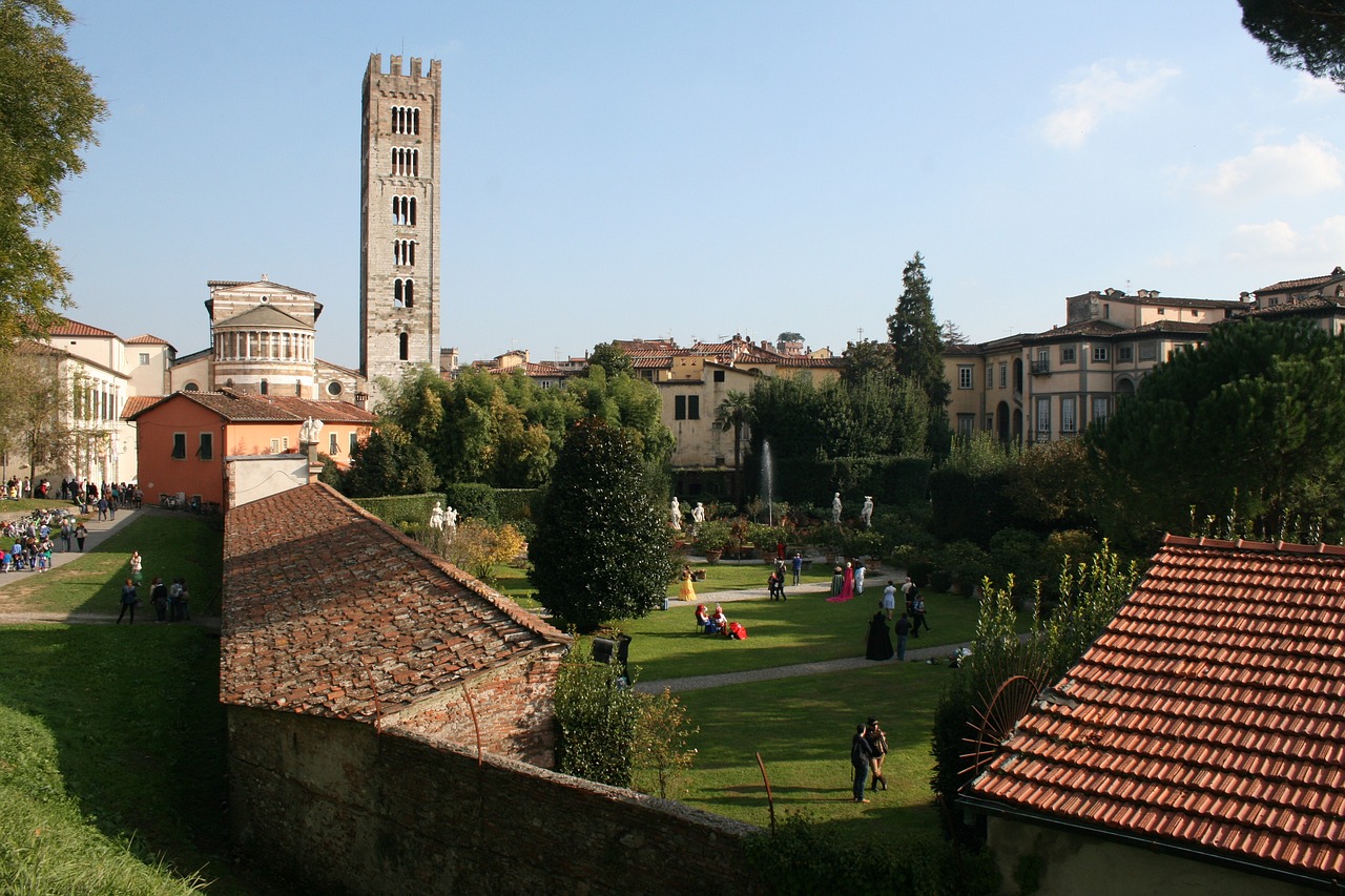 lucca-527661_1280.jpg