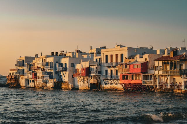 mikonos2.jpg