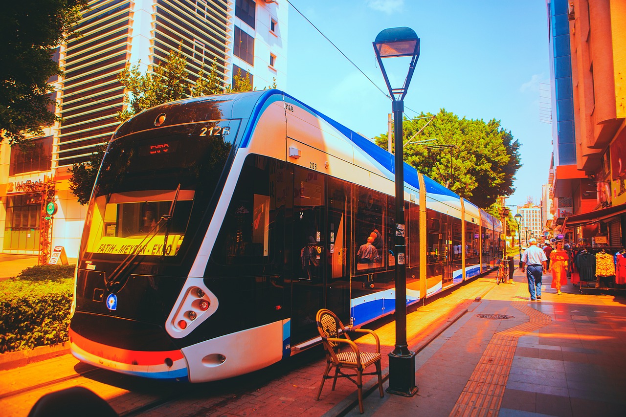 tram-4818396_1280.jpg